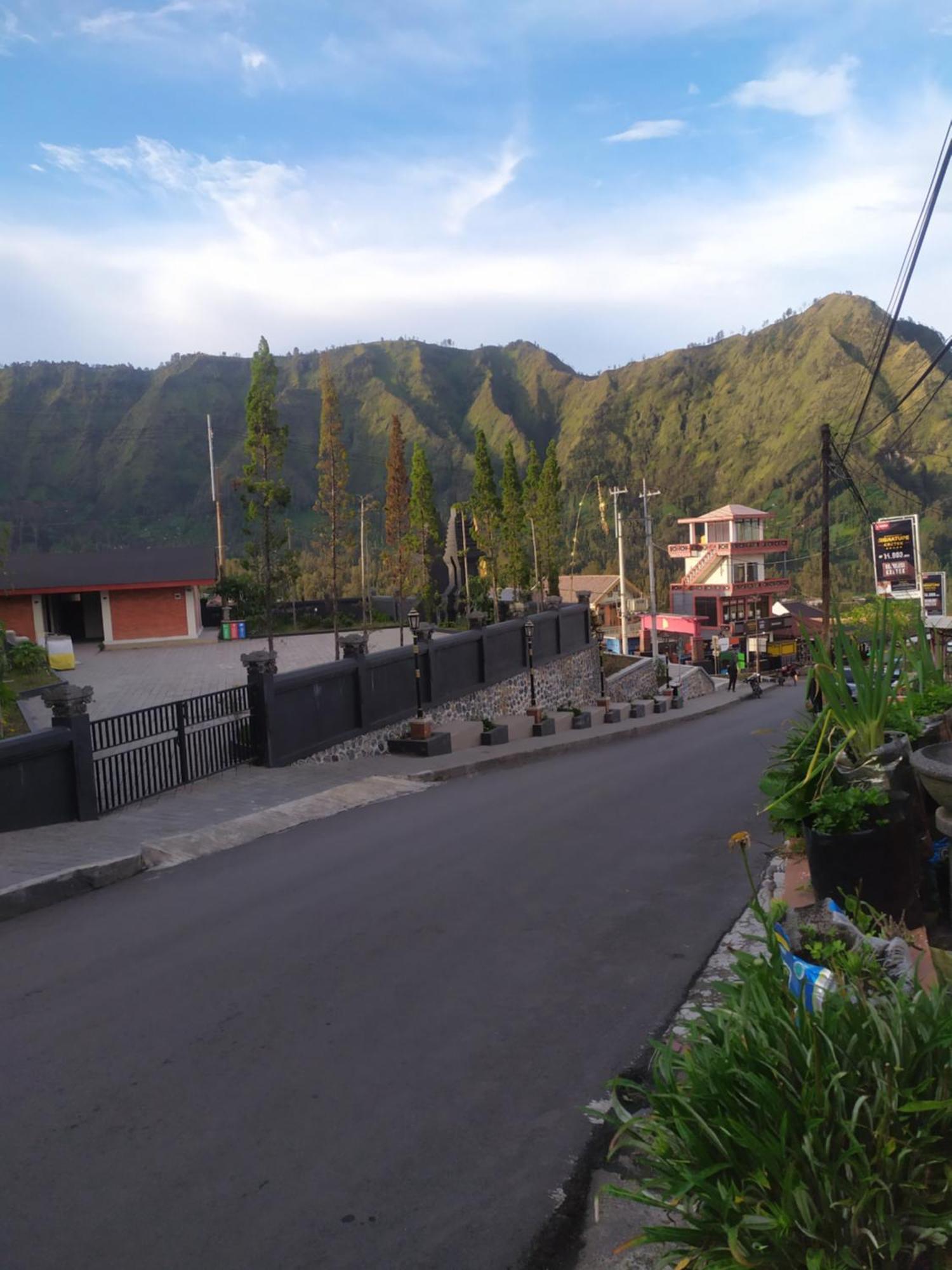 Lusman Homestay Bromo Ngadisari Exterior photo